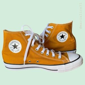 Converse Unisex High-Top Sneakers in Pumpkin Orange. Men 8 / Women 10. EUC